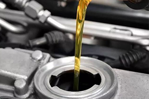 不同品牌不同级别的机油能混用吗？