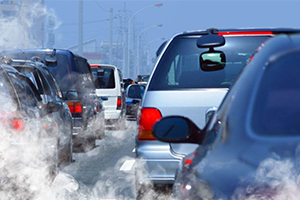 汽车排气管冒烟是什么问题?