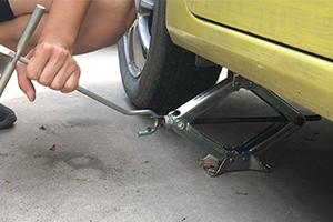 雨刮器刮玻璃有呱呱响怎么办？