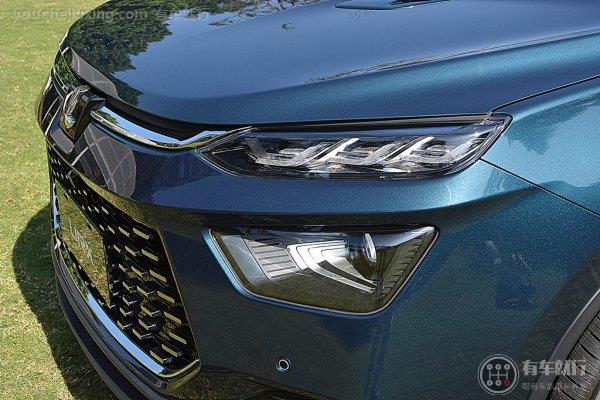 LUXGEN URX 新款SUV车长宽高4725x1826x1755mm