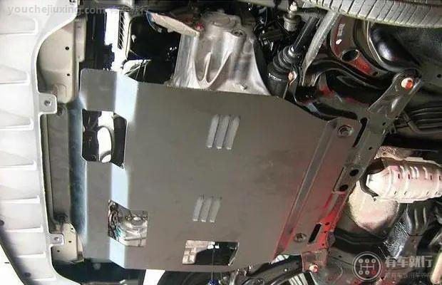 发动机下护板影响散热吗