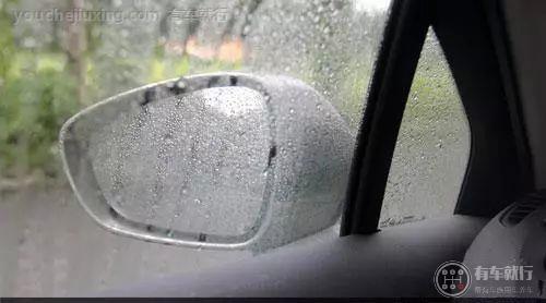 雨天机动车在高速公路行驶发生水滑