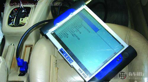 帕萨特舒适系统CAN总线故障导致中控锁和升降器不能正常工作