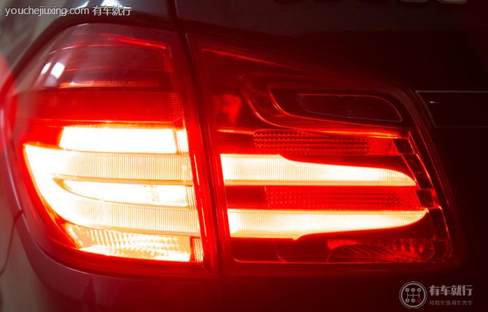 养成条件反射踩刹车