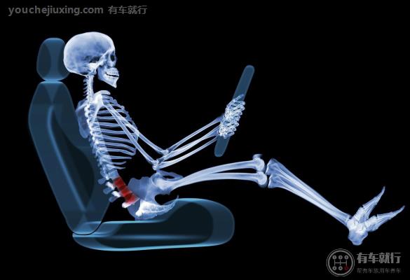 常见的不良驾驶姿势