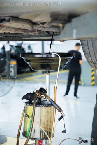 更换机油一定要抽空吗