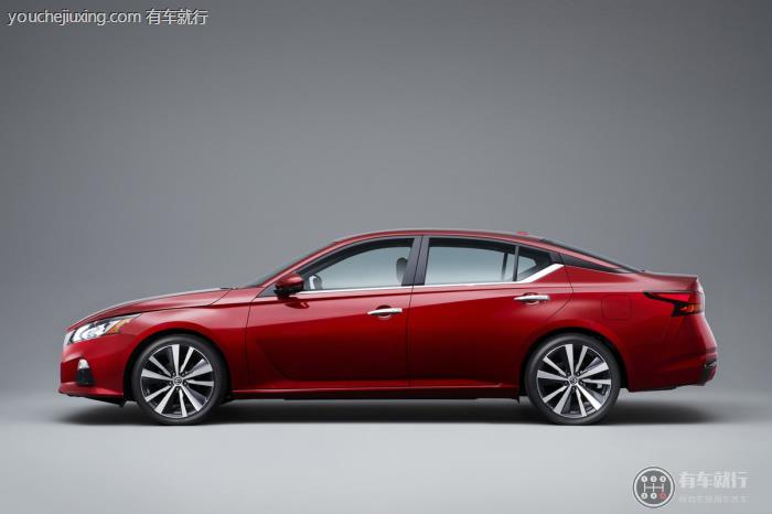 日产天籁对比雪佛兰迈锐宝xl