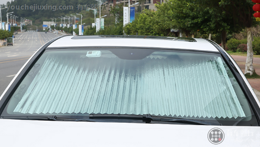 汽车遮阳挡如何使用