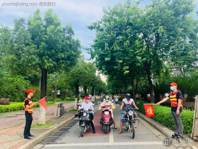 学车站岗要站多久
