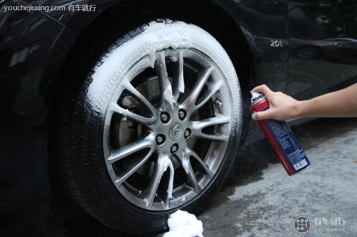 汽车轮毂清洗剂怎么使用