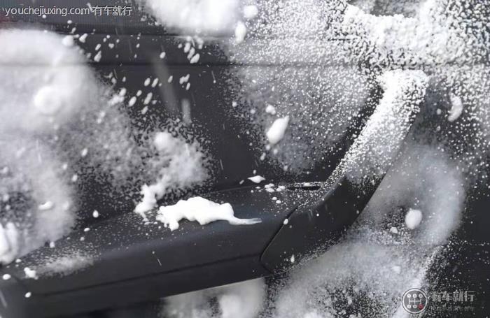 汽车门板清洗方法