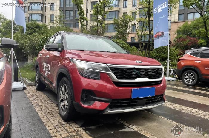 起亚kx3傲跑落地价 2022款起亚kx3傲跑落地仅10.7万