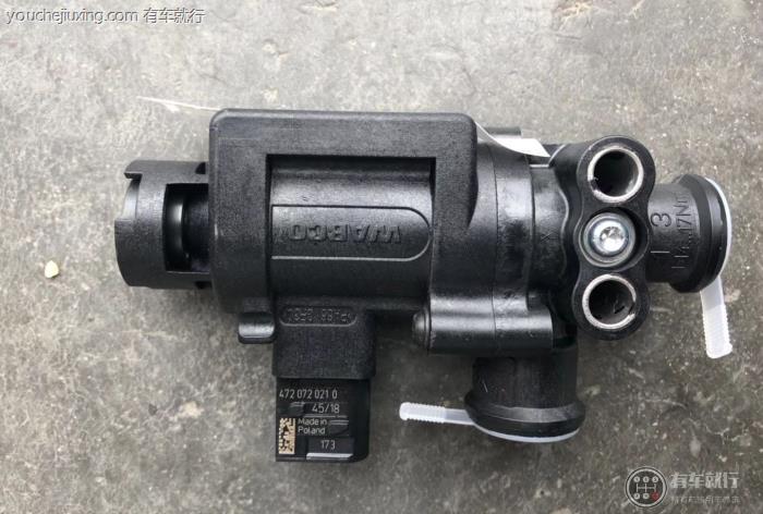 汽车发动机电磁阀在哪个位置？